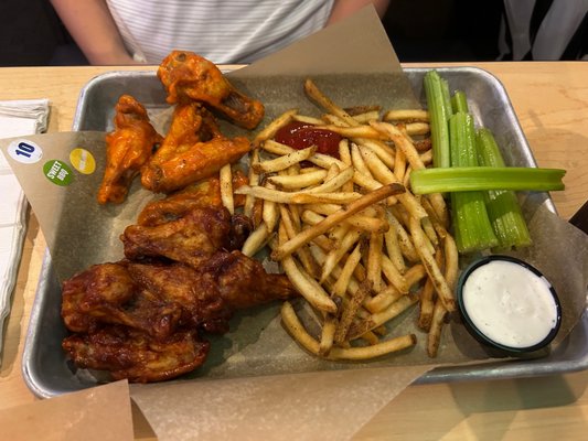 Buffalo Wild Wings by null