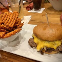 Gabby's Grill - Southwest melt