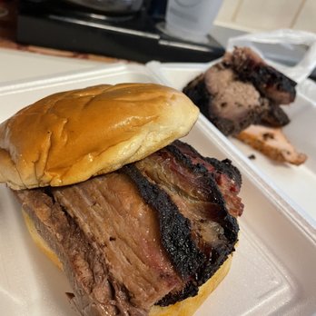 407 BBQ - Brisket sandwich - Barbeque Near Me - Argyle, Texas