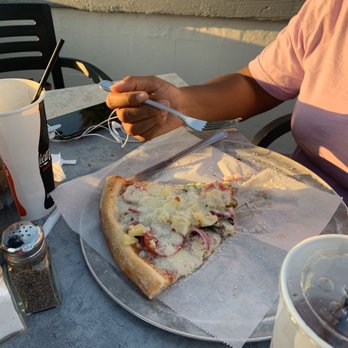 Fellini's Pizza - Vegetarian Pizza (W/ Pineapple) - Pizza Near Me - Atlanta, Georgia Fellini's Pizza - Vegetarian Pizza (W/ Pineapple) - Pizza Near Me - Atlanta, Georgia
