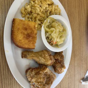 Mrs White's Golden Rule Cafe - Fried chicken with cabbage, mac and cheese, and corn bread - Soul Food Near Me - Phoenix, Arizona Mrs White's Golden Rule Cafe - Fried chicken with cabbage, mac and cheese, and corn bread - Soul Food Near Me - Phoenix, Arizona