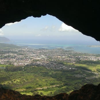 Pali Puka - The best real life photo frame. - Hiking Near Me - Nu'uanu Pali, Hawaii Pali Puka - The best real life photo frame. - Hiking Near Me - Nu'uanu Pali, Hawaii