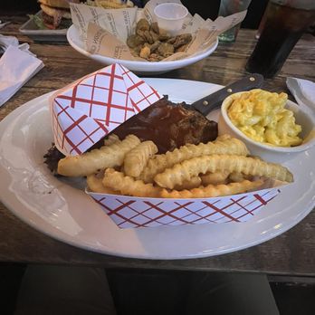Hudson Grille - Half rack ribs with fries and mac&cheese - American Near Me - Atlanta, Georgia