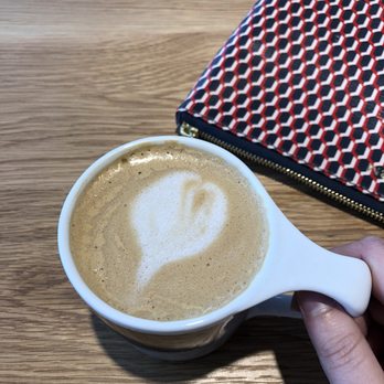Houndstooth Coffee - Honey latte - Coffee & Tea Near Me - Austin, Texas