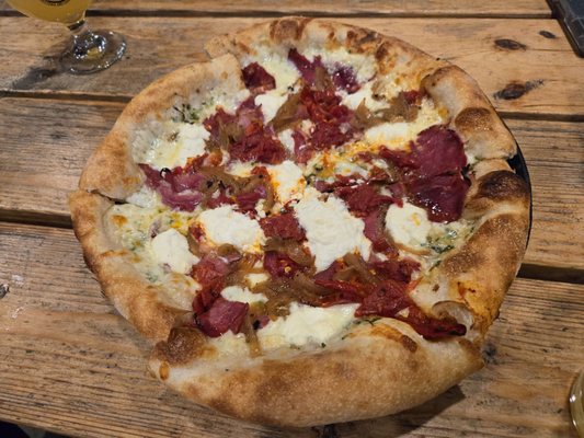 Hops & Pie by null
