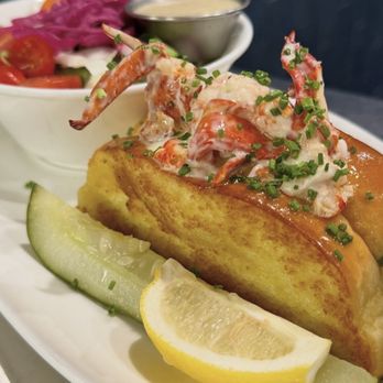 Slapfish - Lobster roll with salad - Seafood Near Me - Carmel, Indiana