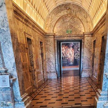 Cantor Arts Center - Hall - Museums Near Me - Palo Alto, California