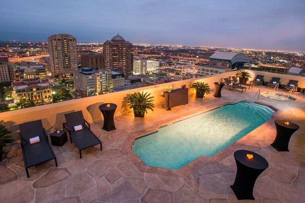 Magnolia Hotel Houston, a Tribute Portfolio Hotel by null