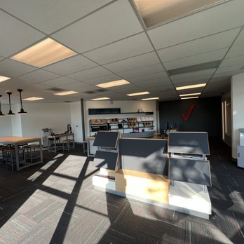 Verizon - Mobile Phones Near Me - Milwaukie, Oregon Verizon - Mobile Phones Near Me - Milwaukie, Oregon