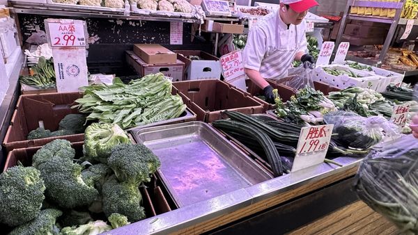 Deluxe Food Market by null Deluxe Food Market by null