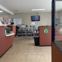 Servitax - Waiting room is calm and clean!