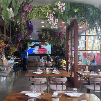 NōKA Ramen & Bar - Cocktail Bars Near Me - Oakland, California
