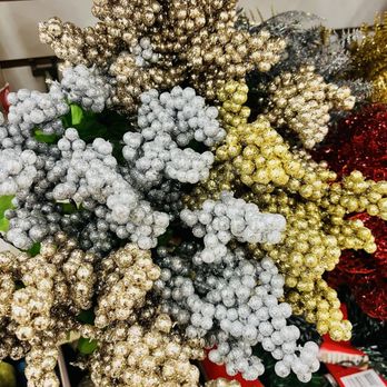Dollar Tree - Christmas decor - Discount Store Near Me - Rocky River, Ohio