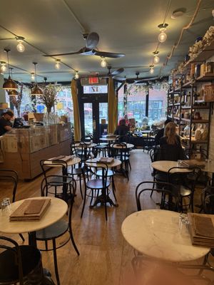 Sogno Toscano Market & Wine Bar by null