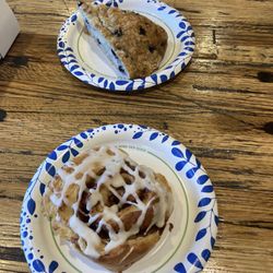 Lynn's Whistle Stop - Scone and cinnamon roll