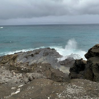 Halona Blowhole Lookout - Beaches Near Me - Honolulu, Hawaii Halona Blowhole Lookout - Beaches Near Me - Honolulu, Hawaii