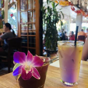 Tower Cafe - Blackberry Basil Margarita and Iced Cafe Latte - Breakfast & Brunch Near Me - Sacramento, California