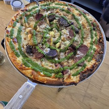 Pijja Palace - Samosa Pizza - Sports Bars Near Me - Los Angeles, California