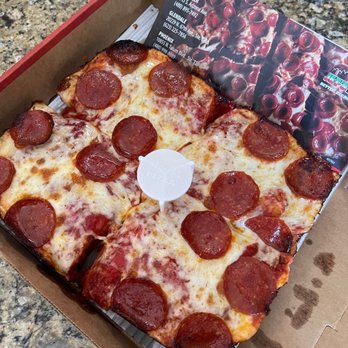 Jet's Pizza - Lunch special- 4 slices of pepperoni pizza Chicago style - Pizza Near Me - Glendale, Arizona Jet's Pizza - Lunch special- 4 slices of pepperoni pizza Chicago style - Pizza Near Me - Glendale, Arizona