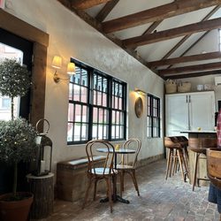 Au Comptoir - Inside