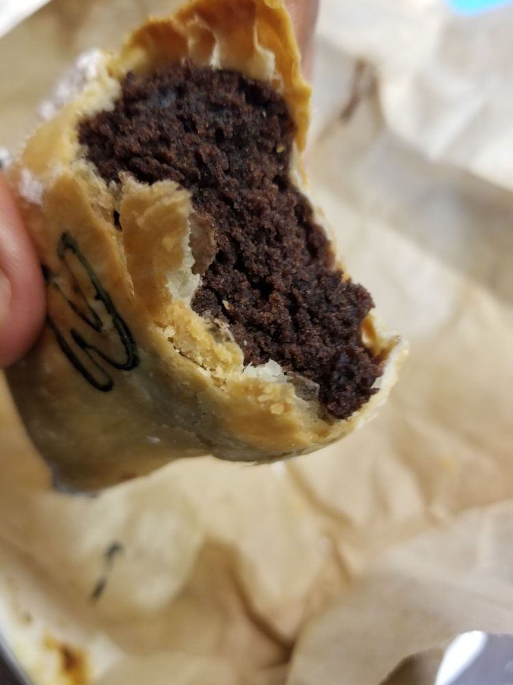 Food from Manolo's Pizza & Empanadas