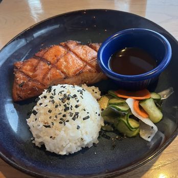Roy's Waikoloa - Hibachi Grilled Scottish Salmon* - Hawaiian Near Me - Waikoloa, Hawaii