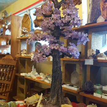 Crystals & Gems Gallery - Jewelry Near Me - Hanalei, Hawaii