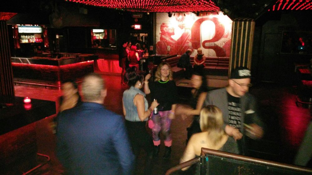 LE ROUGE BAR 19 Photos & 47 Reviews Dance Clubs 7 Rue Prince