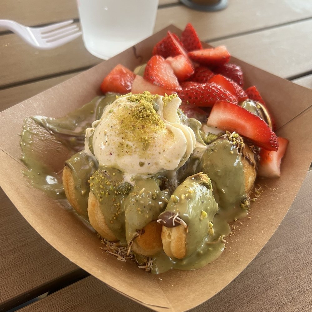 Dubai chocolate mini pancakes ....pistachio cream and Nutella  chocolate and vanilla ice cream with  strawberries