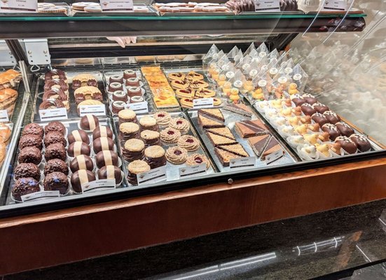 Hofbäckerei Edegger-Tax by null