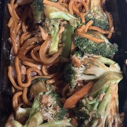 New China - Chicken n brocc with veg ( picked out all the chicken because it did not taste good)