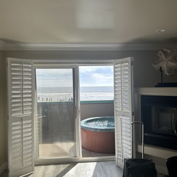 SeaVenture Beach Hotel - Seafood Near Me - Pismo Beach, California SeaVenture Beach Hotel - Seafood Near Me - Pismo Beach, California
