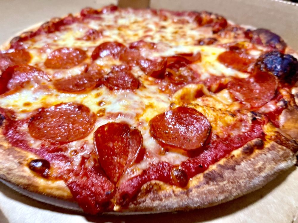 IRON HORSE PIZZERIA & SPORTS PUB Updated October 2024 160 Photos