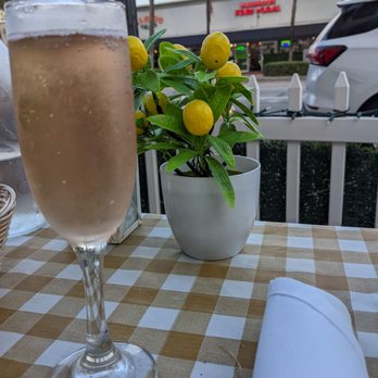 Limoncello - Rosè Prosecco - Italian Near Me - Miami Beach, Florida