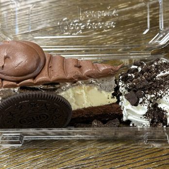 The Cheesecake Factory - Oreo Dream Extreme Cheesecake - Desserts Near Me - Syracuse, New York The Cheesecake Factory - Oreo Dream Extreme Cheesecake - Desserts Near Me - Syracuse, New York