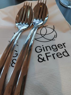 Tančící dům - Ginger & Fred Restaurant by null
