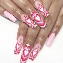 Belladreiia Nails and Esthetics - Hand drawn nail art