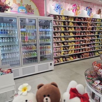 Miniso Friends - Cold beverages and snacks - Accessories Near Me - Honolulu, Hawaii