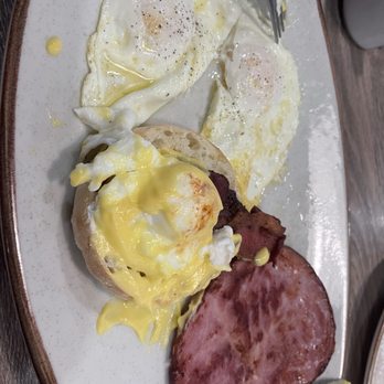 Egg House Cafe - Eggs Benedict - Breakfast & Brunch Near Me - Denton, Texas