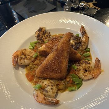 Tuohy’s Downtown - Shrimp n grits. The grits are the breaded item...OMG DELICIOUS - Wine Bars Near Me - Vero Beach, Florida Tuohy’s Downtown - Shrimp n grits. The grits are the breaded item...OMG DELICIOUS - Wine Bars Near Me - Vero Beach, Florida