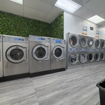 Laundry Life - Washers and dryers - Laundromat Near Me - North Fort Myers, Florida Laundry Life - Washers and dryers - Laundromat Near Me - North Fort Myers, Florida