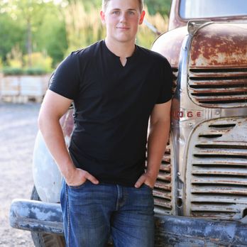 Olive Photography - Senior with truck - Photographers Near Me - Canby, Oregon