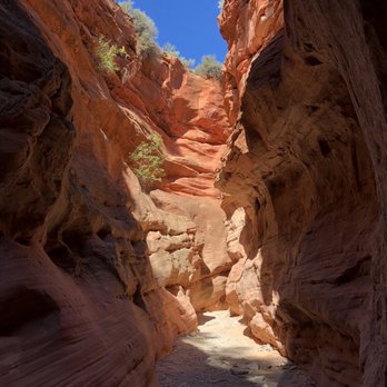 Peekabo Canyon - Hiking Near Me Peekabo Canyon - Hiking Near Me