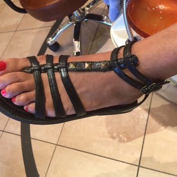 LV Nails Spa - Courtney's Toes - Nail Salons Near Me - Durham, North Carolina