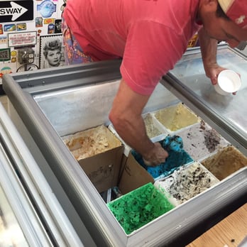 Max & Mina's - Ice Cream & Frozen Yogurt Near Me - Flushing, New York