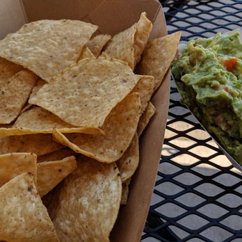 Taco Vida - Guac and Chips - Mexican Near Me - Deerfield, Illinois