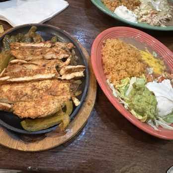 Frontera Grill - Chicken Fajita - Mexican Near Me - Manchester, Connecticut