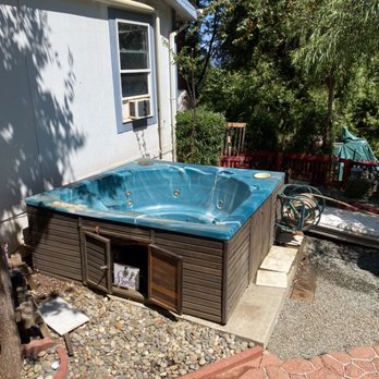 We Haul Junk - Spas - Junk Removal & Hauling Near Me