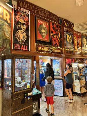 Market Magic & Novelty Shop