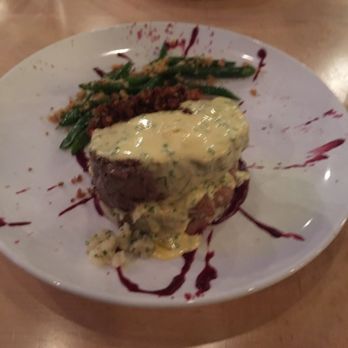 DISH Restaurant - Filet, with blue cheese smashed potatoes, and green beans - New American Near Me - Lincoln, Nebraska DISH Restaurant - Filet, with blue cheese smashed potatoes, and green beans - New American Near Me - Lincoln, Nebraska
